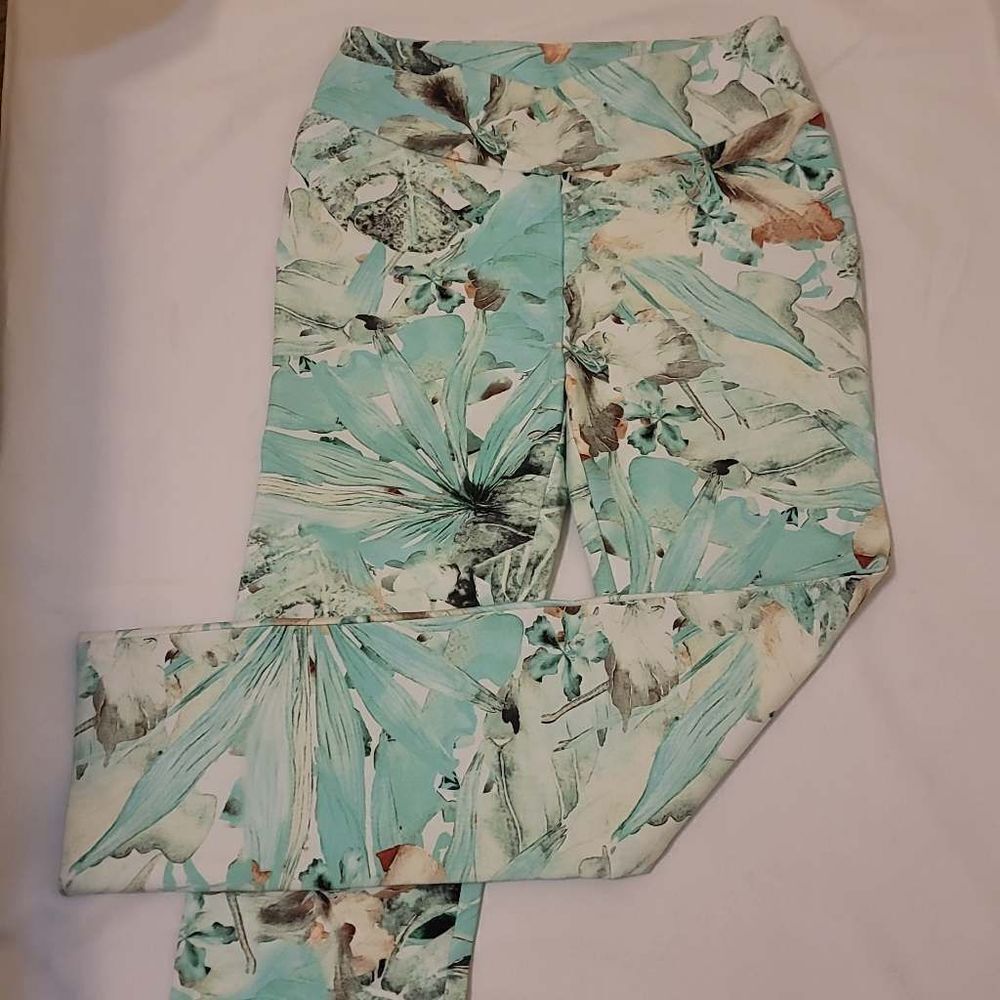 Soff surroundings floral leggings size xs